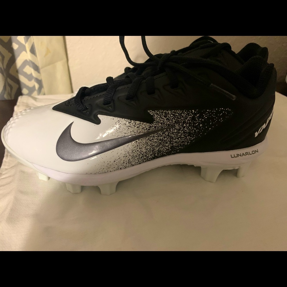 Youth Nike vapor cleats.